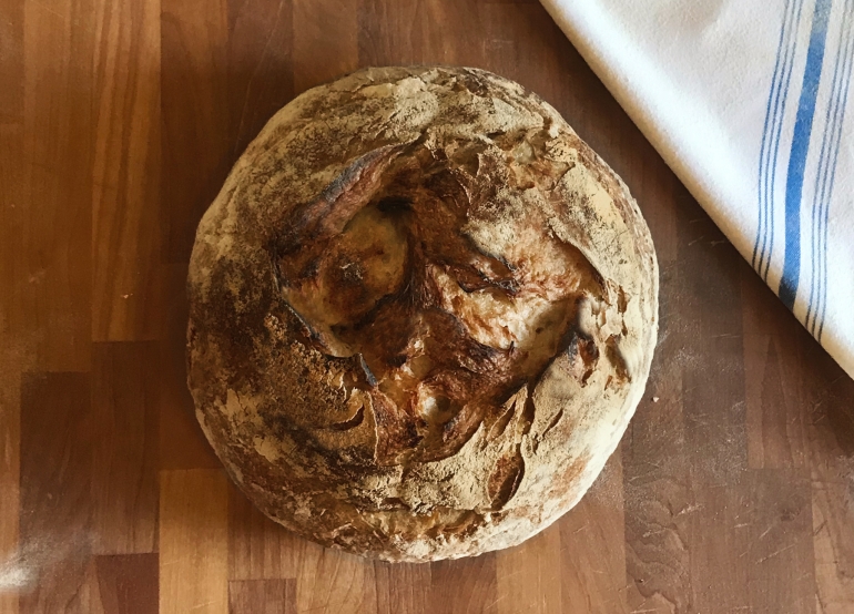 Dutch Oven Bread (No Knead) • Longbourn Farm